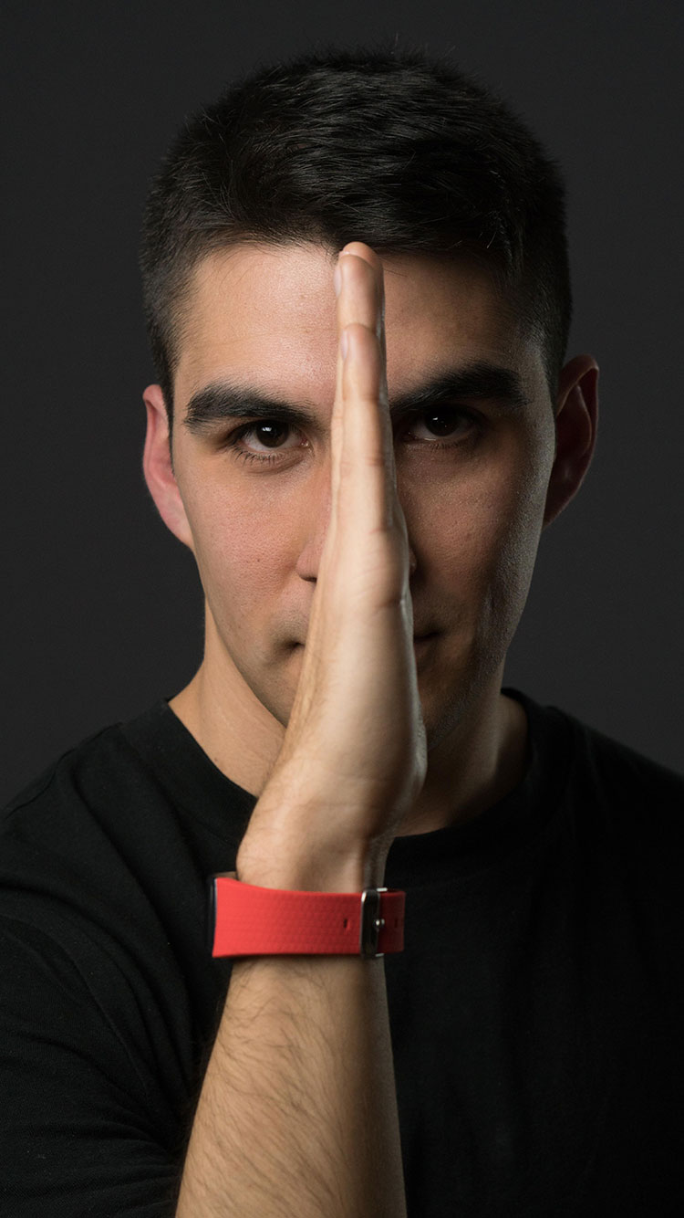 Retrato de Tommy Raczy